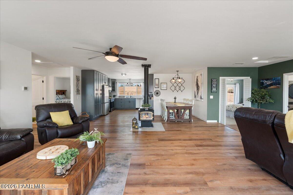 2480 W Sundial Road